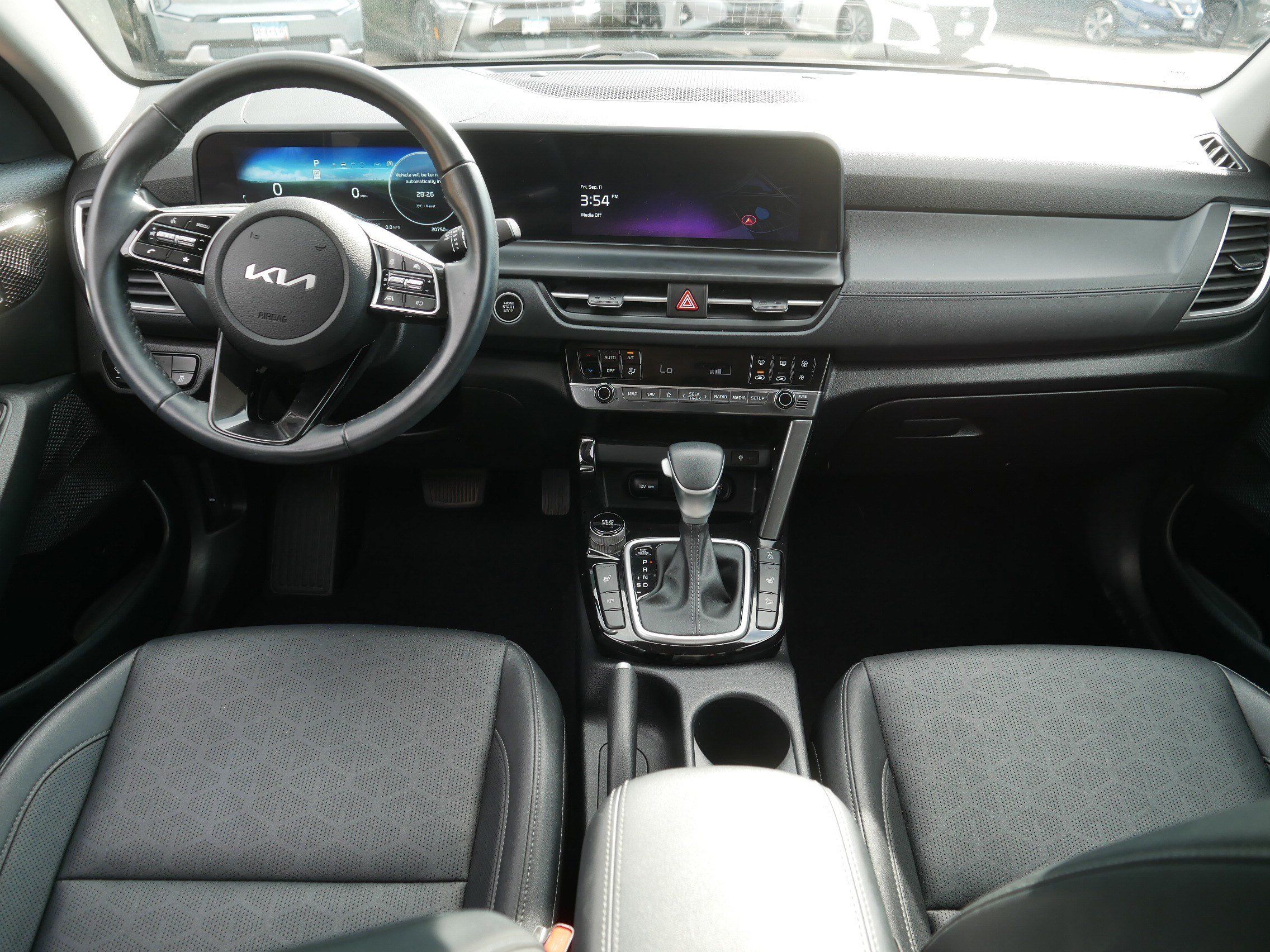 Certified 2024 Kia Seltos EX AWD/4WD image 10