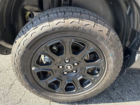 Used 2025 Ford Bronco Sport Badlands image 17