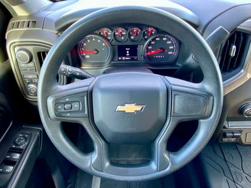 Used 2020 Chevrolet Silverado 2500 Custom w/ Custom Value Package image 37