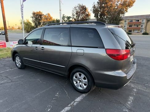 Used 2005 Toyota Sienna CE image 9