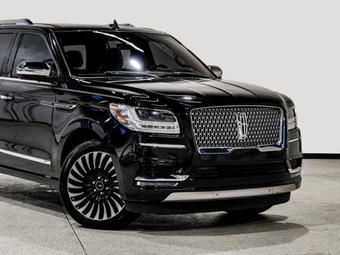 Used 2018 Lincoln Navigator Black Label image 15