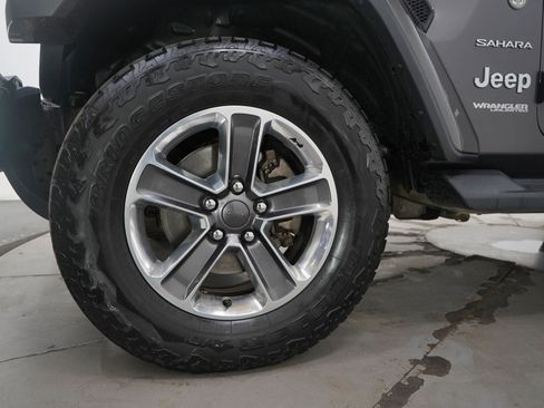 Used 2019 Jeep Wrangler Unlimited Sahara w/ Uconnect 4C Nav & Sound Group image 26