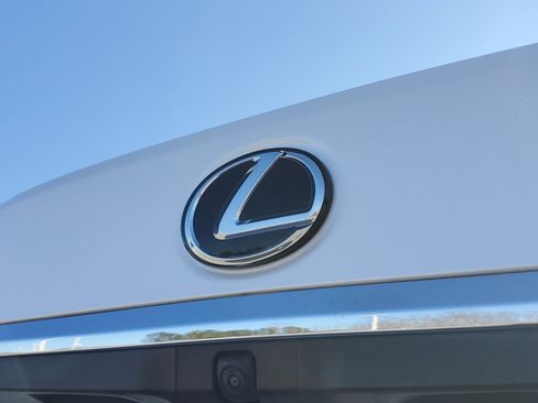 Used 2020 Lexus ES 350 w/ Premium Package image 9