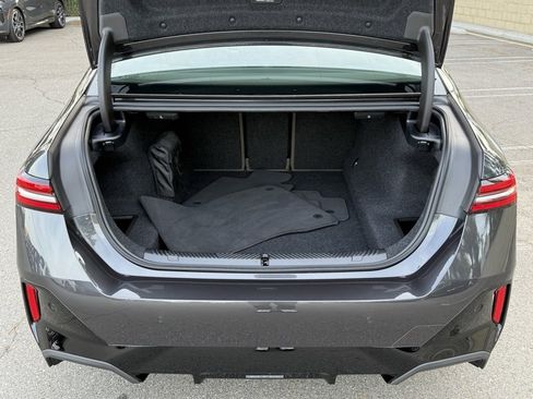 Used 2025 BMW 530i w/ M Sport Package image 15