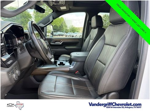 Used 2024 Chevrolet Silverado 2500 High Country w/ High Country Premium Package AWD/4WD image 27