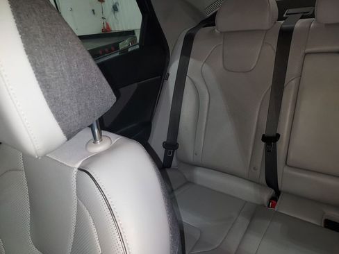 Used 2024 Hyundai Elantra Limited FWD image 12