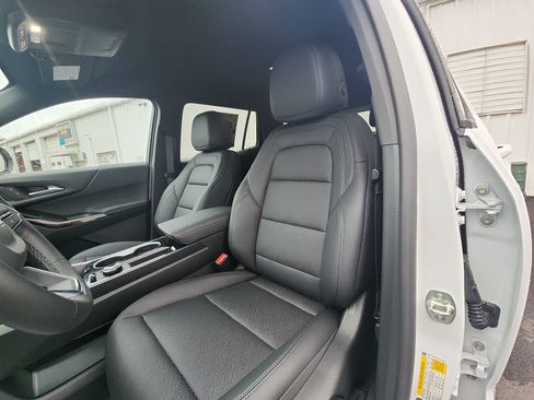 New 2026 Chevrolet Equinox LT FWD image 21