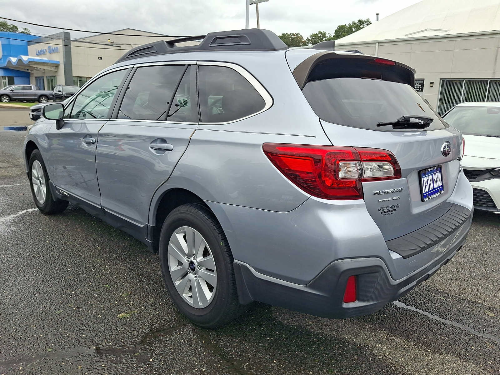 Used 2018 Subaru Outback 2.5i Premium AWD/4WD image 4
