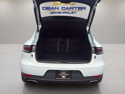 Used 2020 Porsche Macan AWD/4WD image 25