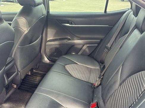Used 2019 Toyota Camry SE image 22