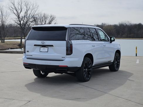 New 2026 Cadillac Escalade Platinum Sport w/ LPO, ONYX Package image 3