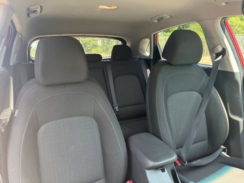 Used 2023 Hyundai Kona SEL FWD image 37