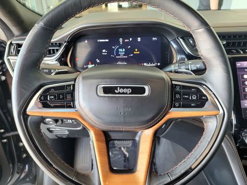Used 2024 Jeep Grand Cherokee L Summit AWD/4WD image 23