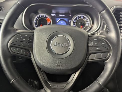Used 2021 Jeep Cherokee Trailhawk w/ Sun, Sound & Nav Group AWD/4WD image 16
