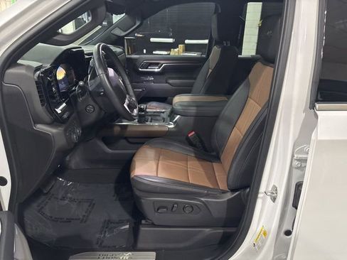 Used 2024 Chevrolet Silverado 1500 High Country w/ Technology Package image 11