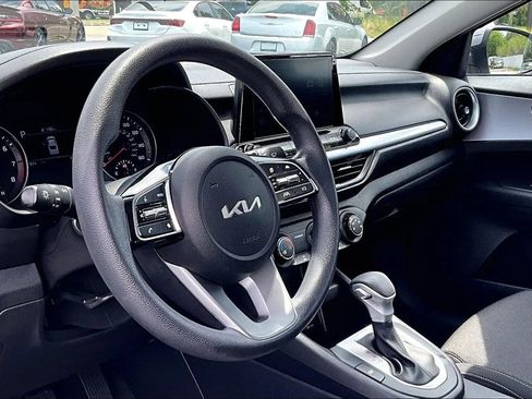 Used 2023 Kia Forte LXS w/ LXS Technology Package FWD image 13