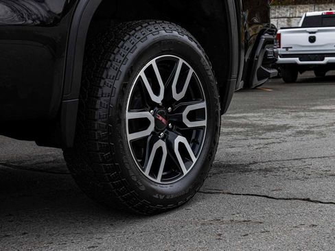 Used 2025 GMC Sierra 1500 AT4 w/ AT4 Premium Package image 8