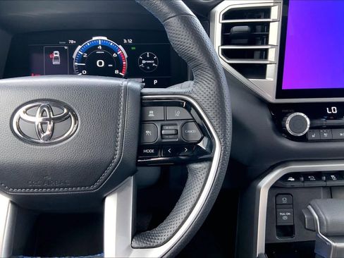 Used 2025 Toyota Tundra Platinum AWD/4WD image 25