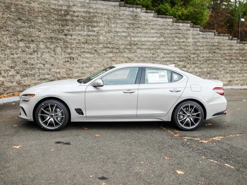 New 2026 Genesis G70 2.5T image 5