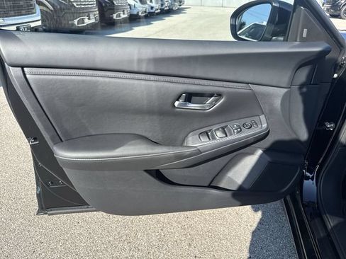 Used 2025 Nissan Sentra SV w/ All-Weather Package FWD image 21