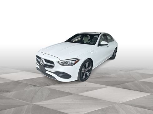 Used 2025 Mercedes-Benz C 300 Sedan image 4