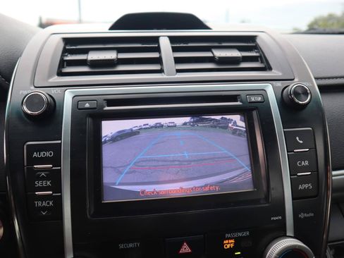 Used 2014 Toyota Camry SE w/ Leather Package FWD image 65