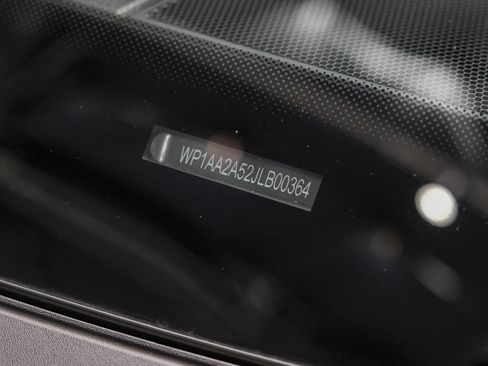 Used 2018 Porsche Macan AWD/4WD image 55
