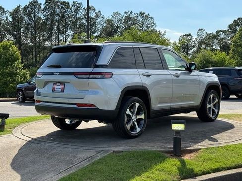 New 2026 Jeep Grand Cherokee Limited AWD/4WD image 7