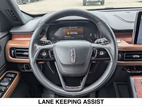 Certified 2023 Lincoln Aviator Reserve RWD image 12