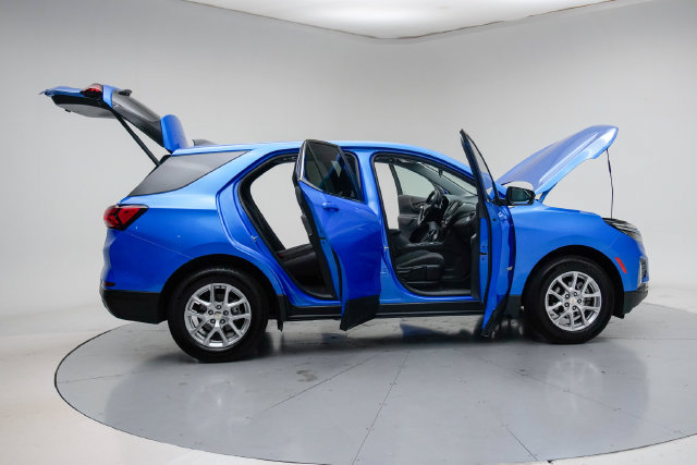 Used 2024 Chevrolet Equinox LT w/ LPO, Floor Liner Package FWD image 15