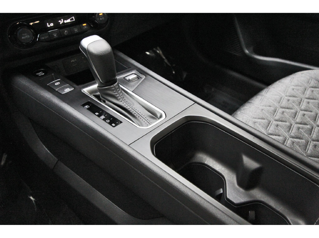 Used 2026 Nissan Kicks SV FWD image 28