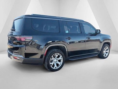 Used 2022 Jeep Wagoneer Series II image 7