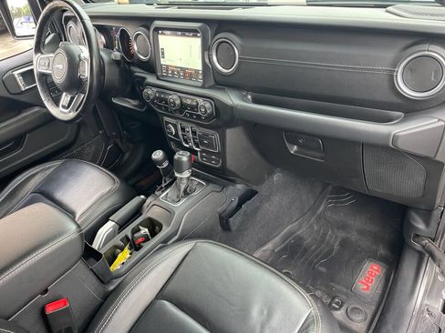 Used 2020 Jeep Gladiator Overland AWD/4WD image 30