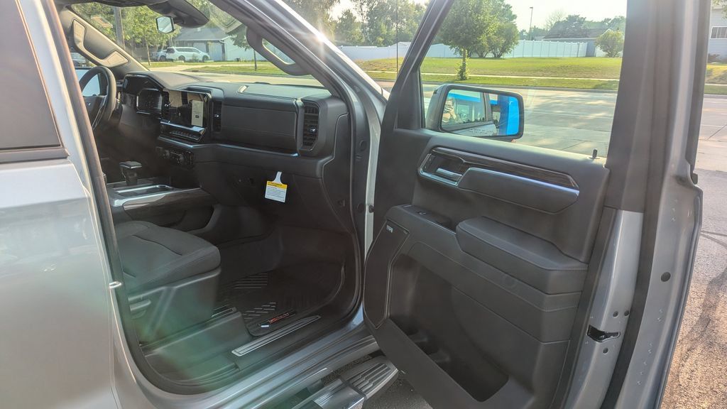 New 2026 Chevrolet Silverado 1500 RST w/ Safety Package AWD/4WD image 17