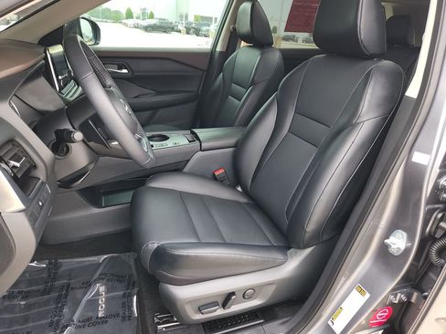 Certified 2023 Nissan Rogue SV w/ SV Premium Package FWD image 12