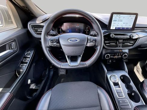 Used 2025 Ford Escape ST-Line FWD image 6