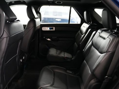 Used 2021 Ford Explorer ST w/ ST Street Pack image 17