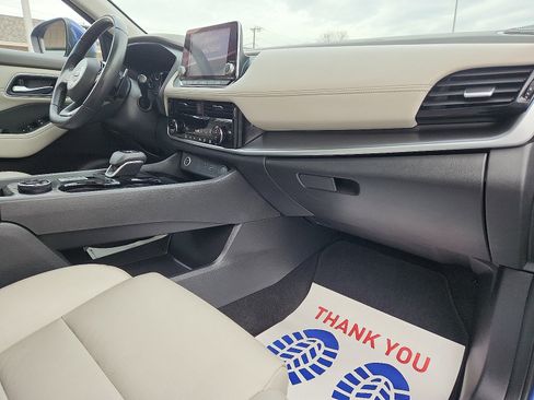 Used 2021 Nissan Rogue SV w/ Premium Package image 34