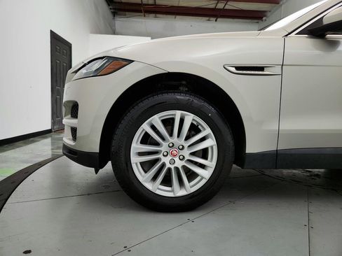 Used 2017 Jaguar F-PACE Prestige image 33