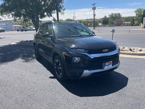 Used 2023 Chevrolet TrailBlazer LT FWD image 3