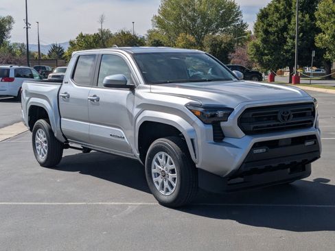 New 2025 Toyota Tacoma SR5 image 7