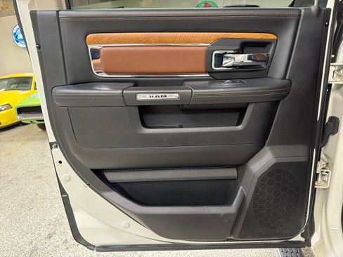 Used 2017 RAM 3500 Laramie Longhorn image 29