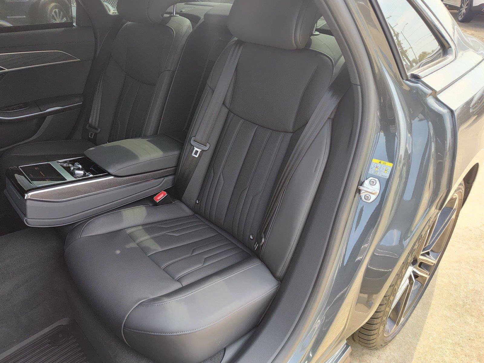 Used 2026 Audi A8 L 3.0T AWD/4WD image 25