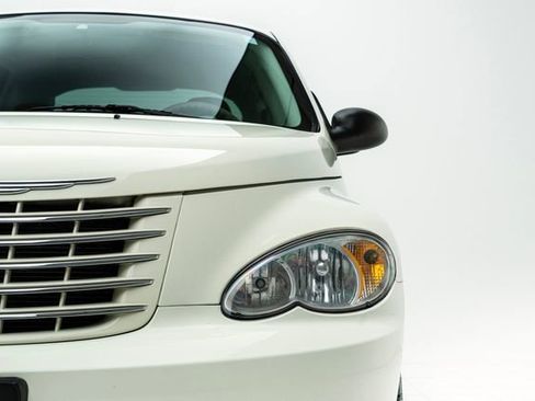 Used 2007 Chrysler PT Cruiser Touring w/ Fleet Value Group I image 7