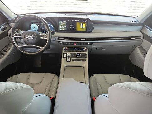 Used 2024 Hyundai Palisade SEL w/ Premium Package FWD image 7