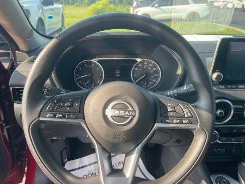 Used 2024 Nissan Sentra SV FWD image 17