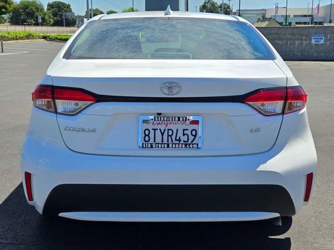 Used 2021 Toyota Corolla LE image 5