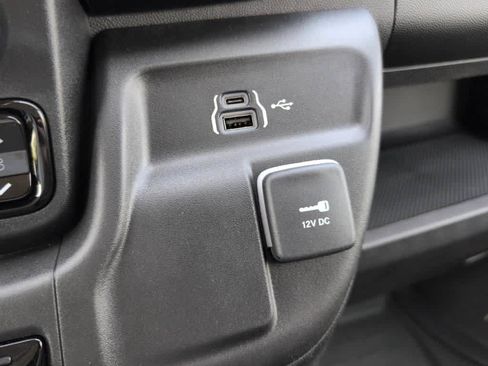 Used 2023 RAM ProMaster 2500 FWD image 16