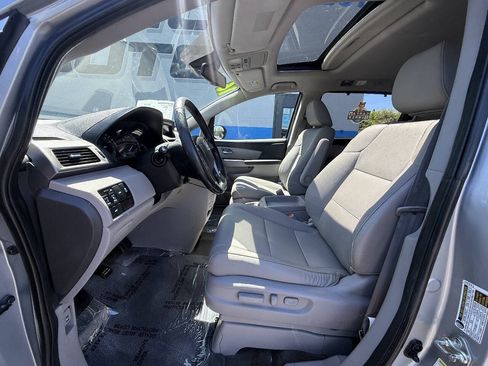 Used 2016 Honda Odyssey EX-L image 9