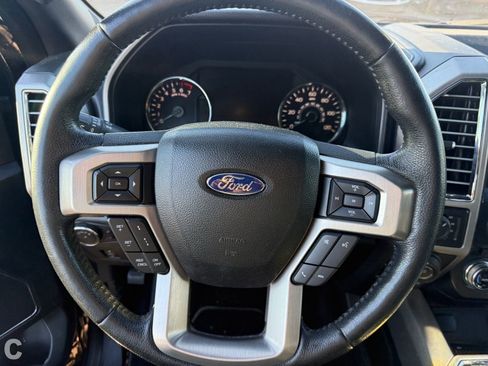 Used 2016 Ford F150 Platinum w/ Equipment Group 701A Luxury image 9